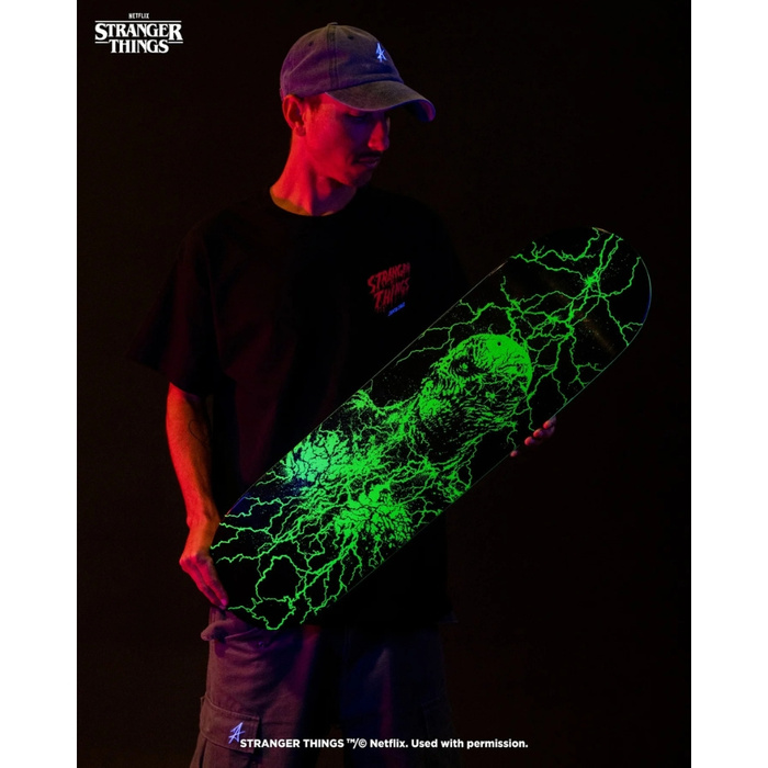 Blat do deskorolki Santa Cruz x Stranger Things Vecna 8.5" x 32.2"